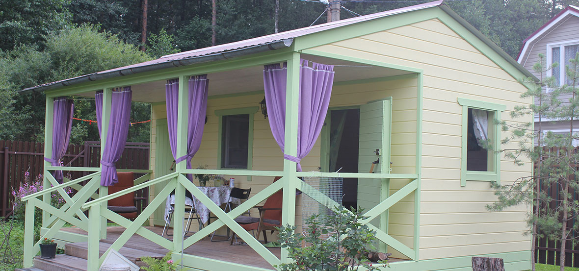 бытовка с верандой под одной крышей