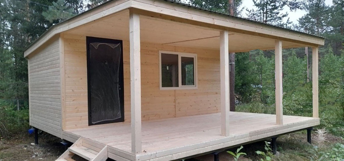 бытовка с верандой под одной крышей