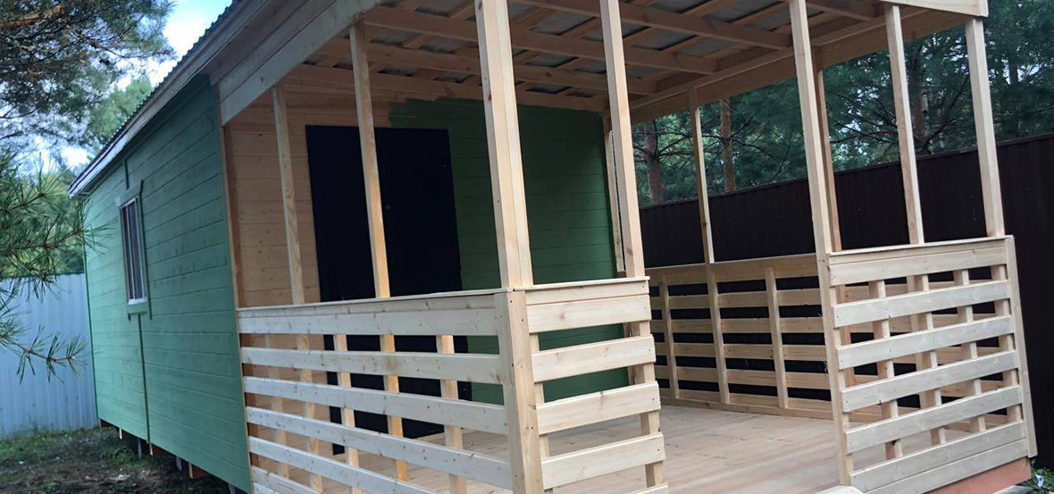 бытовка с верандой под одной крышей