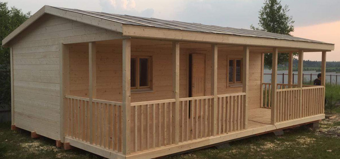 бытовка с верандой под одной крышей